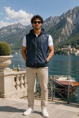 Armani Collezioni Water Repellent Travel Vest Hooded XL 42 Navy NWOT